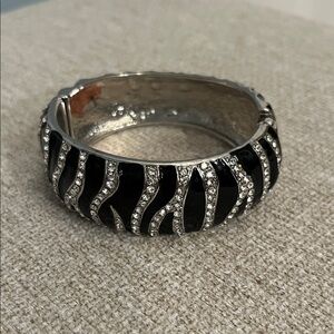 Black Zebra-Pattern Crystal Bangle Bracelet